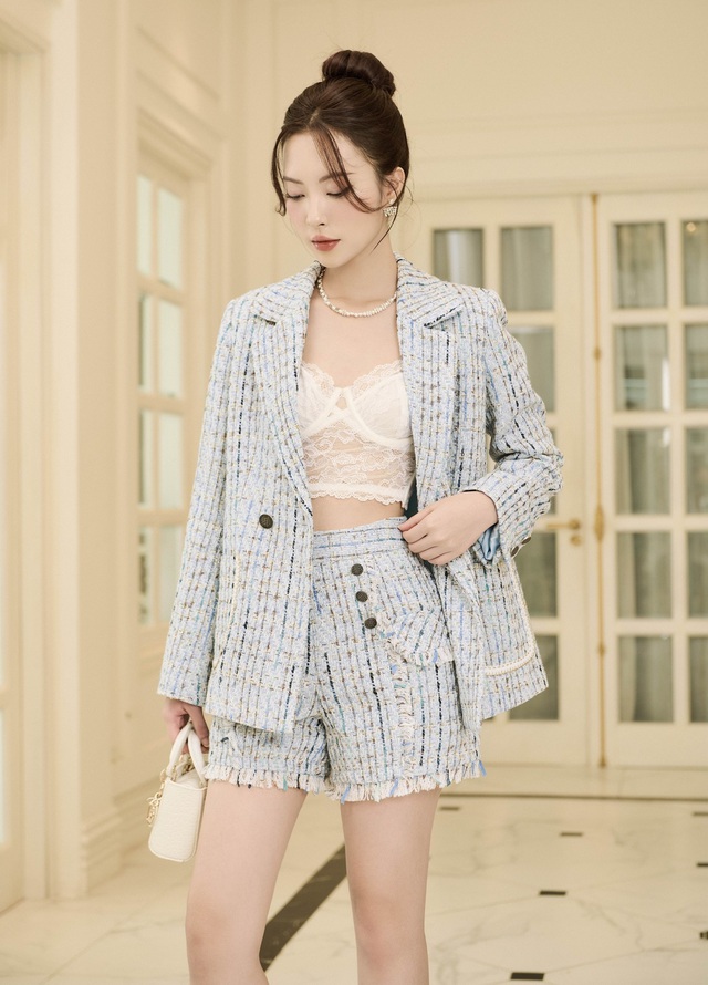 Các set trang phục dạ tweed bổ sung nét trong trẻo kiêu kỳ cho những ngày thu - Ảnh 2.