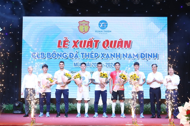 CLB Nam Định ra quân rầm rộ, đặt mục tiêu tốp 3 V-League - Ảnh 2.