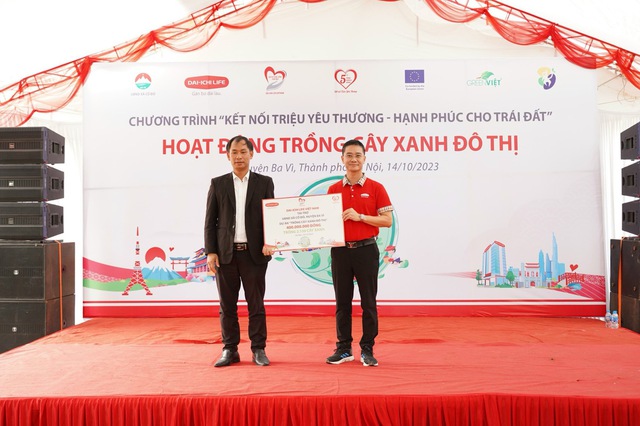 Dai-ichi Life Việt Nam tiếp tục Dự án ‘Trồng cây xanh đô thị’ tại Hà Nội - Ảnh 1.
