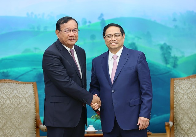 Thủ tướng Phạm Minh Chính tiếp Trưởng ban Đối ngoại T.Ư Đảng Nhân dân Campuchia - Ảnh 1.