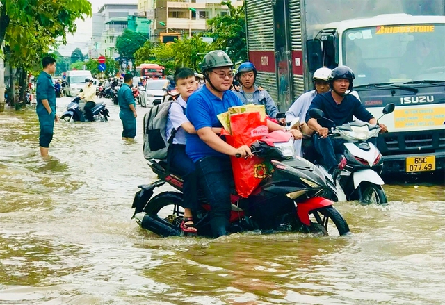 Chàng trai hết lòng hỗ trợ cộng đồng - Ảnh 1.