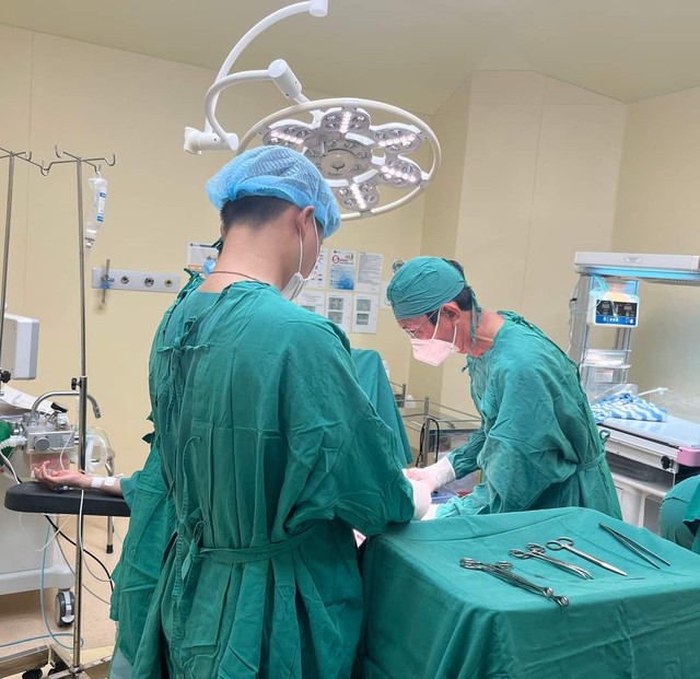 Tăng huyết áp nhưng không uống thuốc, sản phụ nguy kịch suýt mất cả mẹ và con - Ảnh 1. Tăng huyết áp nhưng không uống thuốc, sản phụ nguy kịch suýt mất cả mẹ và con - Ảnh 1.