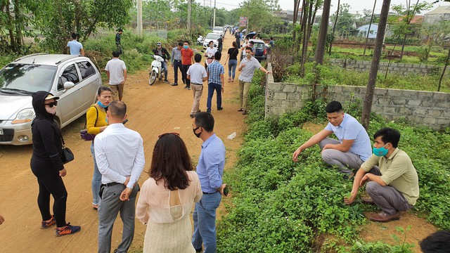 Bộ Xây dựng đề xuất lập trung tâm giao dịch bất động sản, quyền sử dụng đất   - Ảnh 1.