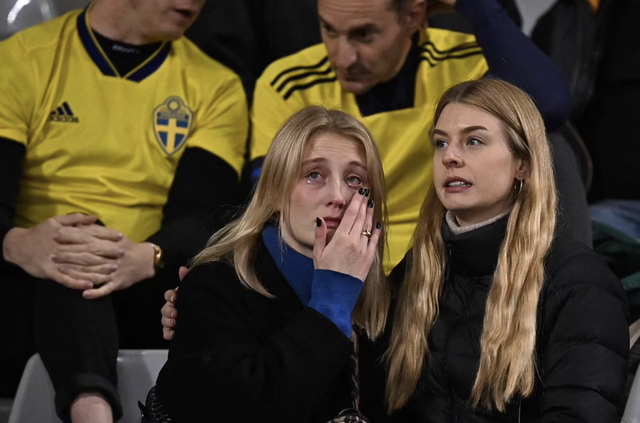 UEFA lên tiếng sau sự cố 2 CĐV đội Thụy Điển bị bắn chết - Ảnh 2. UEFA lên tiếng sau sự cố 2 CĐV đội Thụy Điển bị bắn chết - Ảnh 2.