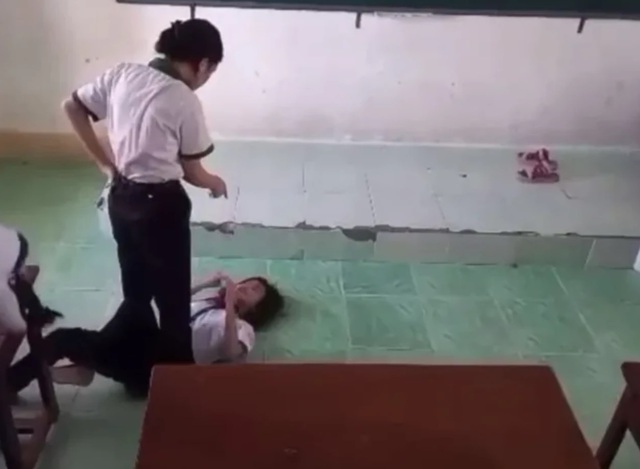Con đường nào cho học sinh bị đình chỉ học tập vì bạo lực học đường? - Ảnh 1. Con đường nào cho học sinh bị đình chỉ học tập vì bạo lực học đường? - Ảnh 1.