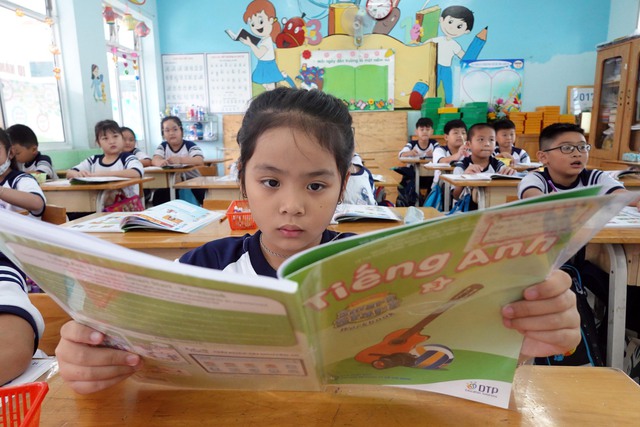 Một nguyên nhân khiến nhiều địa phương thiếu giáo viên - Ảnh 1. Một nguyên nhân khiến nhiều địa phương thiếu giáo viên - Ảnh 1.