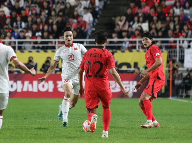 Đội tuyển Việt Nam thua đậm 0-6 trước Hàn Quốc - Ảnh 3.