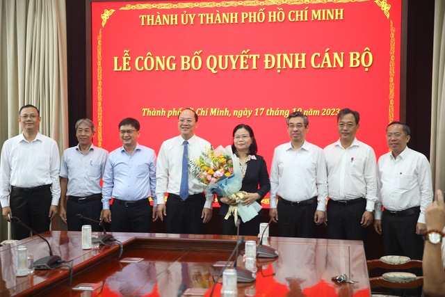 Nhân sự TP.HCM: Bà Lê Thị Thanh Thúy làm Phó chánh văn phòng Thành ủy - Ảnh 2.