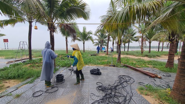 Dự báo ảnh hưởng bão số 5, người dân Quảng Bình lên phương án phòng chống - Ảnh 3.