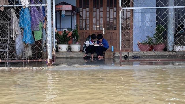 Thừa Thiên – Huế: Học sinh tiếp tục nghỉ học vì mưa lũ - Ảnh 1.