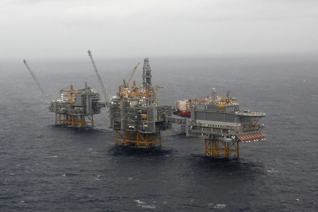 Giá xăng dầu hôm nay 18.10.2023: Leo dốc - Ảnh 1. Giá xăng dầu hôm nay 18.10.2023: Leo dốc - Ảnh 1.
