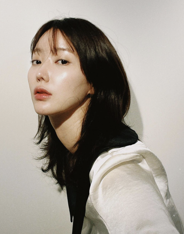 Mỹ nhân Hàn môi sưng tấy vì quay cảnh hôn với Cha Eun Woo suốt 6 tiếng - Ảnh 2. Mỹ nhân Hàn môi sưng tấy vì quay cảnh hôn với Cha Eun Woo suốt 6 tiếng - Ảnh 2.