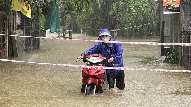 Thừa Thiên – Huế: Học sinh tiếp tục nghỉ học vì mưa lũ - Ảnh 3.