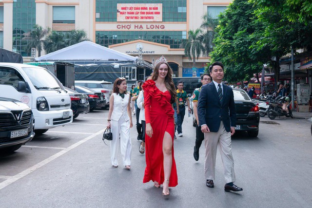 Hoa hậu Ba Lan 2022: Ẩm thực Việt Nam rất ngon và phong phú    - Ảnh 4.