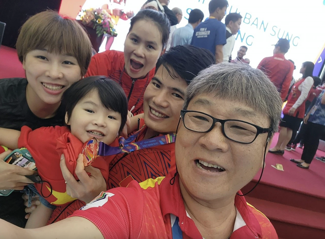 Sẽ không có nhà vô địch ASIAD Phạm Quang Huy nếu thiếu dấu ấn HLV Park Chung-gun - Ảnh 1. Sẽ không có nhà vô địch ASIAD Phạm Quang Huy nếu thiếu dấu ấn HLV Park Chung-gun - Ảnh 1.