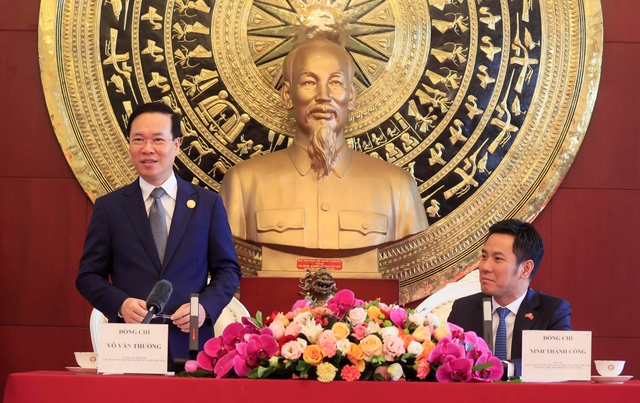 Chủ tịch nước gặp mặt các cơ quan đại diện Việt Nam tại Trung Quốc - Ảnh 2.