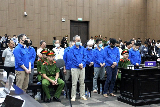 Cao tốc Đà Nẵng - Quảng Ngãi hư hỏng, cựu sếp VEC bị đề nghị án tù - Ảnh 1.