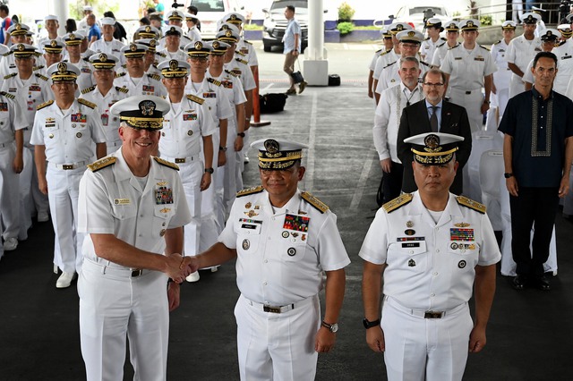 Mỹ và Philippines khai mạc tập trận hải quân chung Samasama - Ảnh 1.