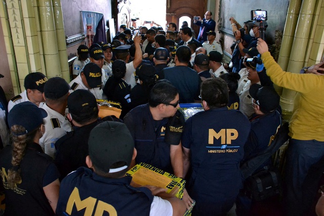 Mỹ bình luận về việc công tố viên Guatemala đột kích Tòa án Bầu cử Tối cao - Ảnh 1.