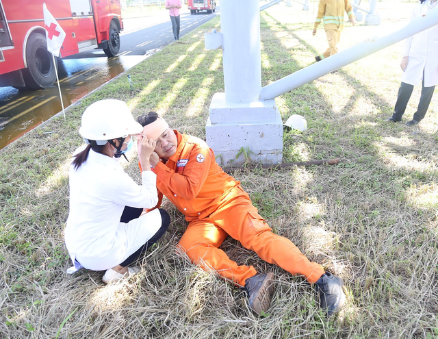 Diễn tập ứng phó sự cố tại Công ty nhiệt điện Duyên Hải - Ảnh 5. Diễn tập ứng phó sự cố tại Công ty nhiệt điện Duyên Hải - Ảnh 5.