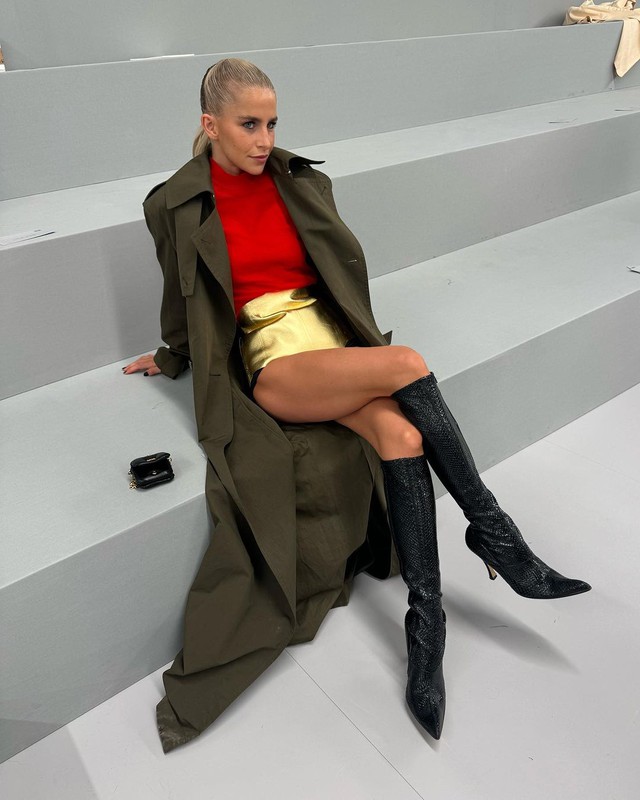 Mùa trench coat và 7 chiếc áo khoác dáng dài sang xịn nàng đừng bỏ lỡ - Ảnh 6. Mùa trench coat và 7 chiếc áo khoác dáng dài sang xịn nàng đừng bỏ lỡ - Ảnh 6.