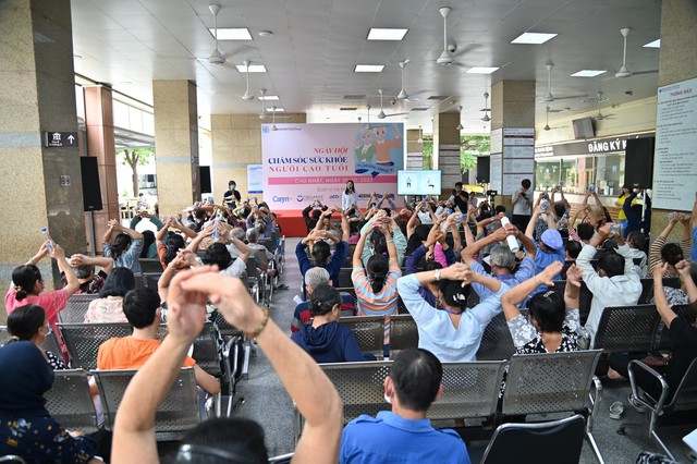 Người cao tuổi thường bị nhiều bệnh như tim mạch, cao huyết áp, tiểu đường - Ảnh 2. Người cao tuổi thường bị nhiều bệnh như tim mạch, cao huyết áp, tiểu đường - Ảnh 2.