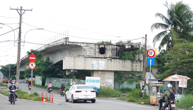 Bí thư TP.HCM: 'Nhìn thẳng, nói rõ sự thật' việc giải ngân đầu tư công thấp - Ảnh 2.