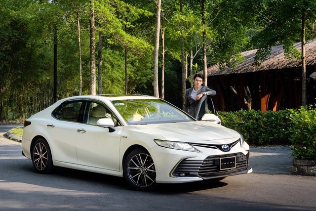 Sedan hạng D: Người Việt vẫn ‘ưu ái’ Toyota Camry - Ảnh 2.