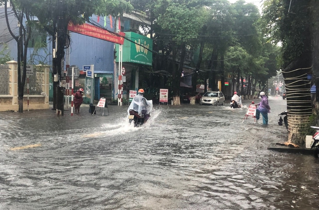 Tìm phương án chống ngập cho đô thị ven biển nam Trung bộ - Ảnh 1.