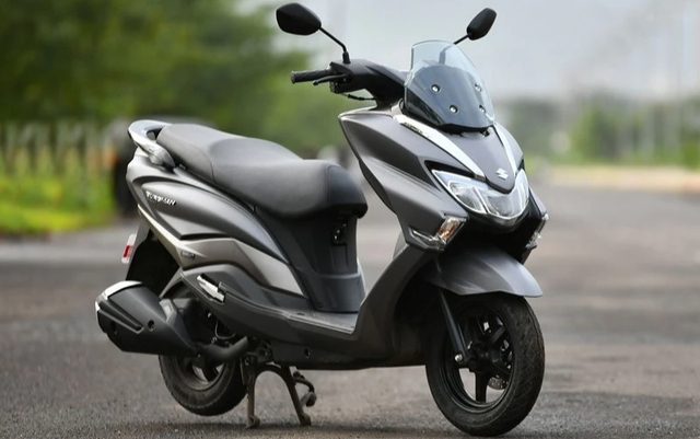 Bán ế, xe tay ga Suzuki Burgman Street 125 được đại lý 'đại hạ giá' xả hàng - Ảnh 1.