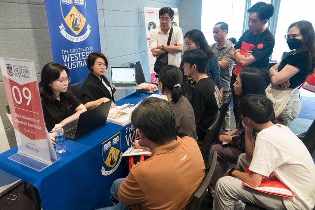 Tư vấn hướng nghiệp cho học sinh không nên dừng ở phạm vi trong nước - Ảnh 3. Tư vấn hướng nghiệp cho học sinh không nên dừng ở phạm vi trong nước - Ảnh 3.