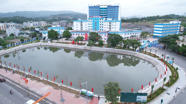 Quảng Ninh khánh thành, gắn biển nhiều công trình kỷ niệm 60 năm thành lập tỉnh  - Ảnh 3.