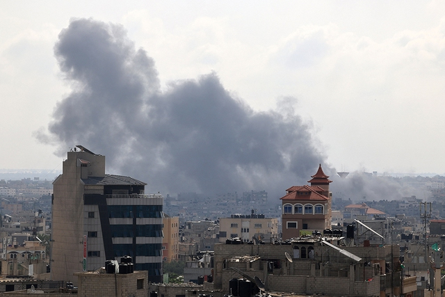 Israel đẩy mạnh không kích Gaza, Mỹ có động thái mới - Ảnh 1. Israel đẩy mạnh không kích Gaza, Mỹ có động thái mới - Ảnh 1.