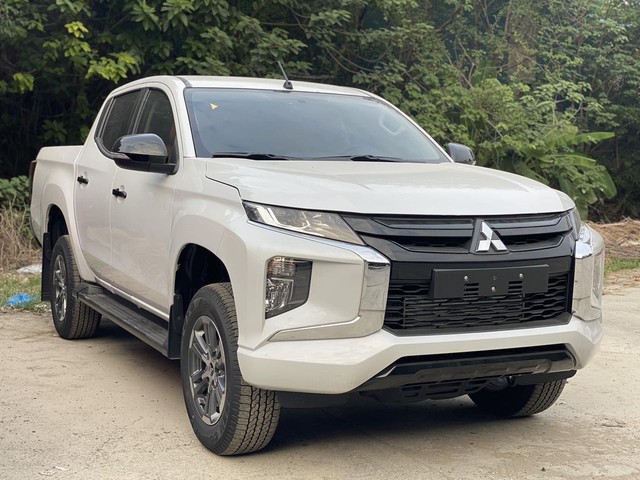 Mitsubishi Triton 2 cầu, số sàn được giảm giá 'nhiệt tình' còn hơn 530 triệu đồng - Ảnh 1. Mitsubishi Triton 2 cầu, số sàn được giảm giá 'nhiệt tình' còn hơn 530 triệu đồng - Ảnh 1.