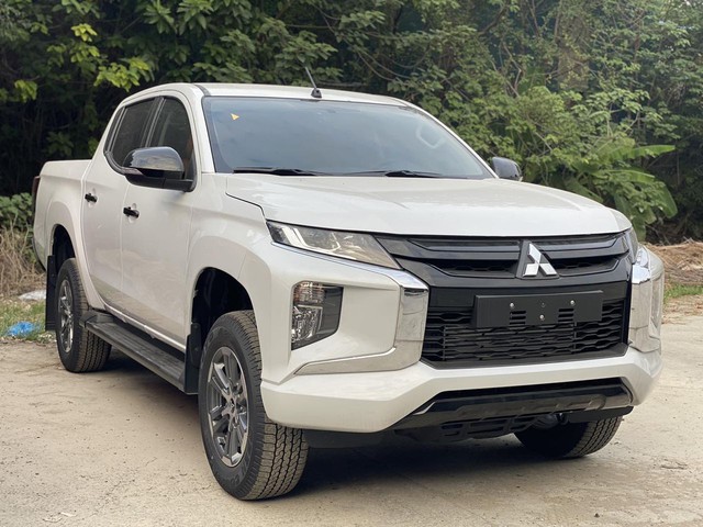 Mitsubishi Triton 2 cầu, số sàn được giảm giá 'nhiệt tình' còn hơn 530 triệu đồng  - Ảnh 1.