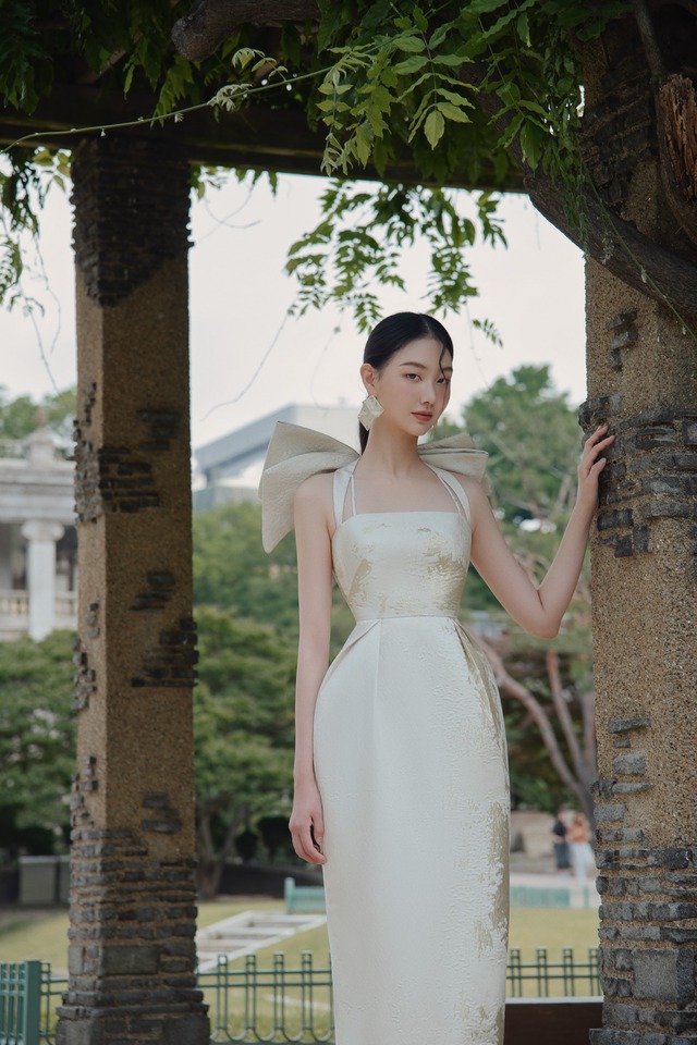 Váy xoè tafta phối tơ đính hoa 2 màu hồng, đen siêu đẹp. Size S M | Shopee  Việt Nam