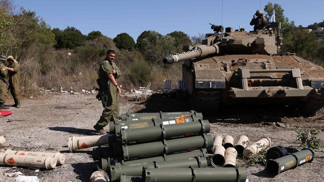 Israel tăng cường không kích Dải Gaza, Hezbollah dọa ‘sẵn sàng ở trung tâm xung đột’ - Ảnh 2.