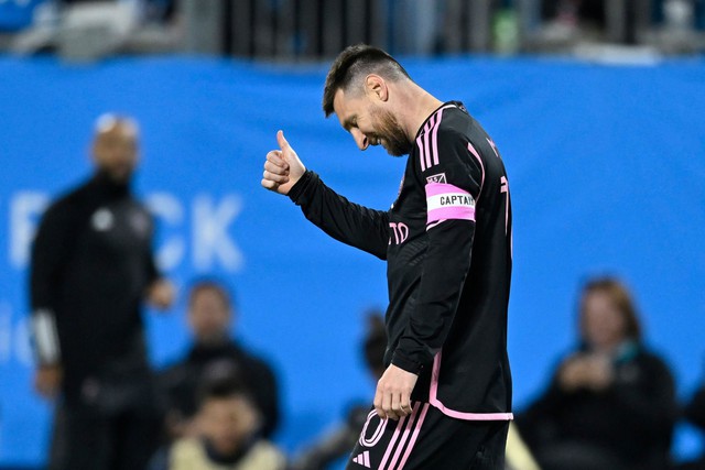 Messi chờ đợi phiên bản Inter Miami 2024, Cristiano Ronaldo sút phạt ghi bàn - Ảnh 2.