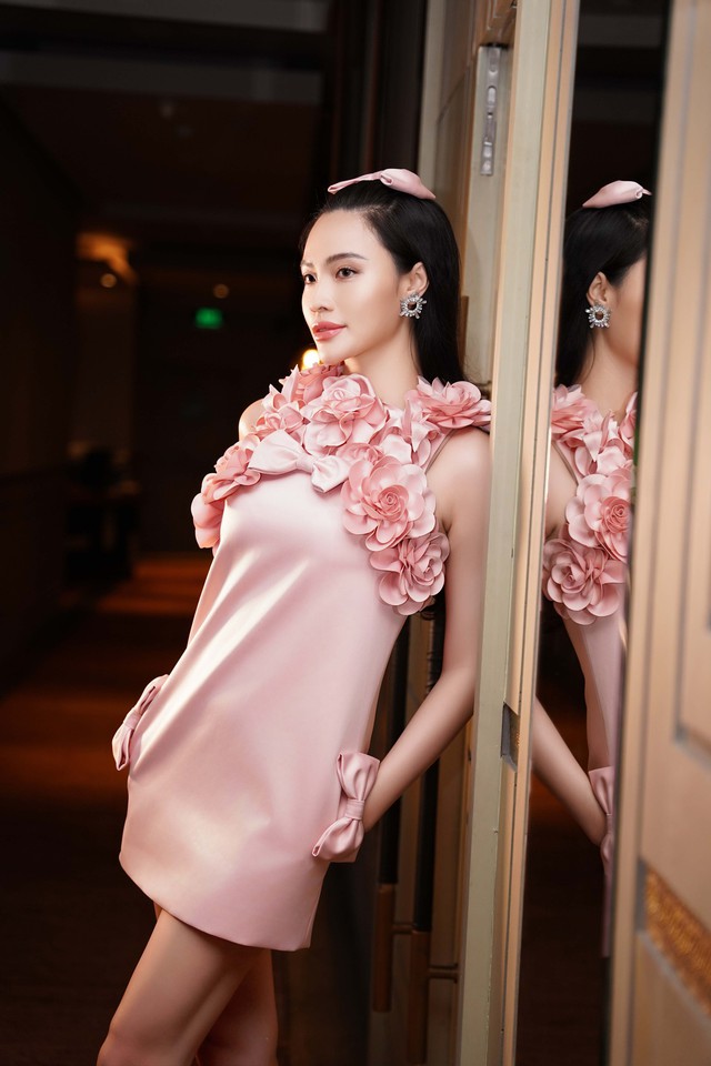 Phương Anh đẹp kiêu sa, quyến rũ khi diễn show thời trang Safari - Ảnh 7. Phương Anh đẹp kiêu sa, quyến rũ khi diễn show thời trang Safari - Ảnh 7.