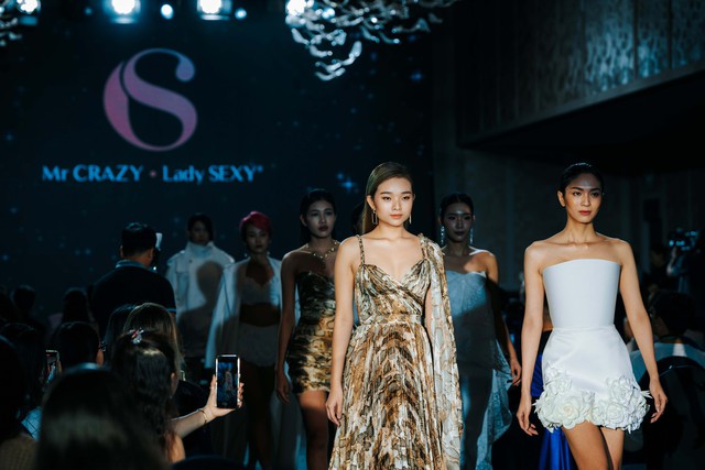 Phương Anh đẹp kiêu sa, quyến rũ khi diễn show thời trang Safari - Ảnh 10. Phương Anh đẹp kiêu sa, quyến rũ khi diễn show thời trang Safari - Ảnh 10.