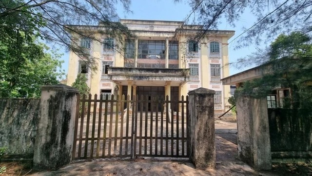 Lãng phí công sở bỏ hoang: Trụ sở 'ma' ở Quảng Trị - Ảnh 1.