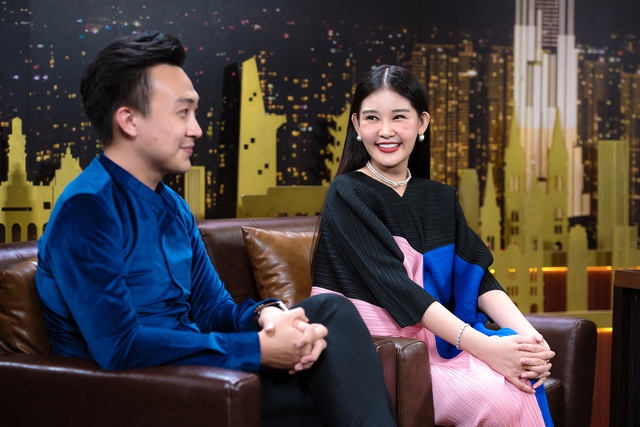 Lê Âu Ngân Anh 'hạ gục' chồng biên tập viên nhờ được lòng mẹ và em chồng - Ảnh 3. Lê Âu Ngân Anh 'hạ gục' chồng biên tập viên nhờ được lòng mẹ và em chồng - Ảnh 3.