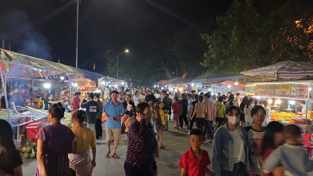 Thái Bình: Hàng ngàn du khách tham dự lễ hội chùa Keo mùa Thu 2023 - Ảnh 4.