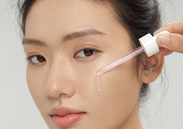 Top 10 serum se khít lỗ chân lông cho làn da láng mượt, ngừa mụn hiệu quả - Ảnh 1. Top 10 serum se khít lỗ chân lông cho làn da láng mượt, ngừa mụn hiệu quả - Ảnh 1.