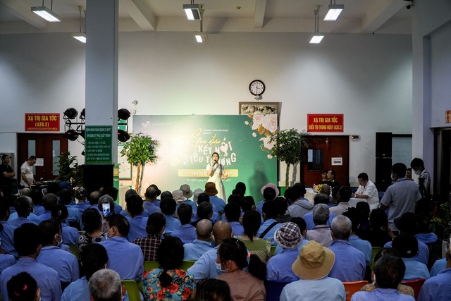 TP.HCM: Xoa dịu nỗi đau bệnh nhân ung thư qua 'Giai điệu kết nối yêu thương' - Ảnh 2. TP.HCM: Xoa dịu nỗi đau bệnh nhân ung thư qua 'Giai điệu kết nối yêu thương' - Ảnh 2.
