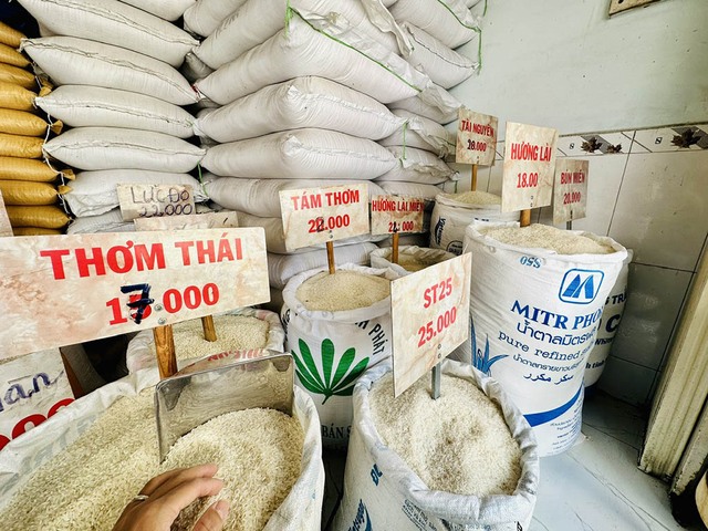 Gạo nội địa tăng theo giá xuất khẩu - Ảnh 1.