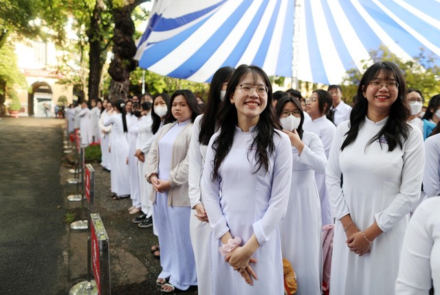 Để trường học thực sự hạnh phúc - Ảnh 2. Để trường học thực sự hạnh phúc - Ảnh 2.