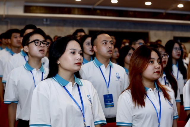 Anh Nguyễn Tiến Hưng tái đắc cử Chủ tịch Hội Sinh viên Việt Nam TP.Hà Nội - Ảnh 2. Anh Nguyễn Tiến Hưng tái đắc cử Chủ tịch Hội Sinh viên Việt Nam TP.Hà Nội - Ảnh 2.