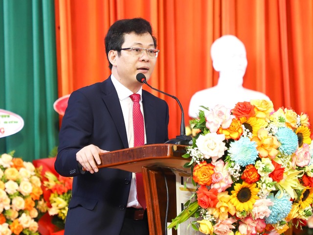 Trường ĐH Kinh tế - ĐH Đà Nẵng có tân hiệu trưởng - Ảnh 3. Trường ĐH Kinh tế - ĐH Đà Nẵng có tân hiệu trưởng - Ảnh 3.
