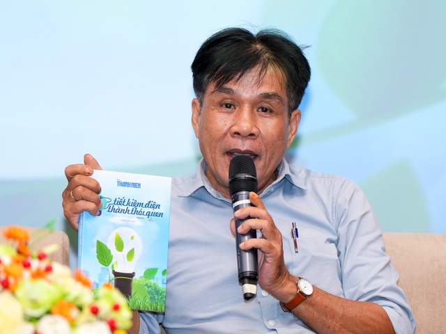 Báo Thanh Niên và EVNHCMC trao giải cuộc thi viết 'Tiết kiệm điện thành thói quen' - Ảnh 11. Báo Thanh Niên và EVNHCMC trao giải cuộc thi viết 'Tiết kiệm điện thành thói quen' - Ảnh 11.